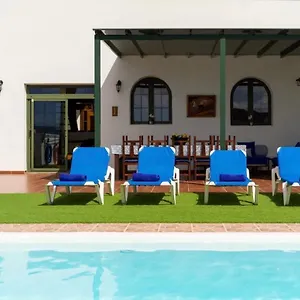 Villa Pico Partido, Tinguaton